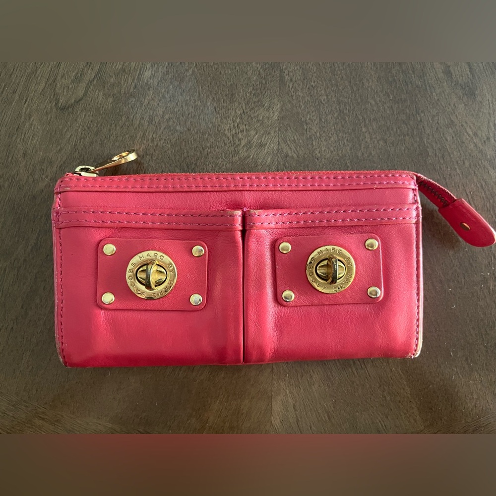 Marc Jacobs Turnlock Hot Pink Zipper Leather Wallet